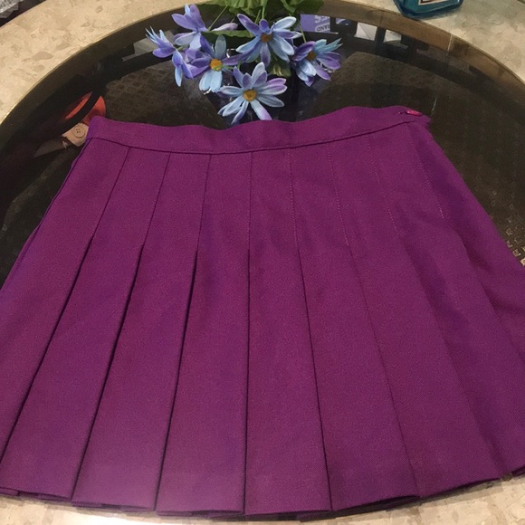 American Apparel Tennis Skirt - Picture 9 of 14